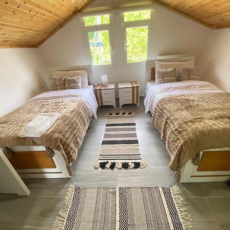 בראט Guest House Rean מראה חיצוני תמונה